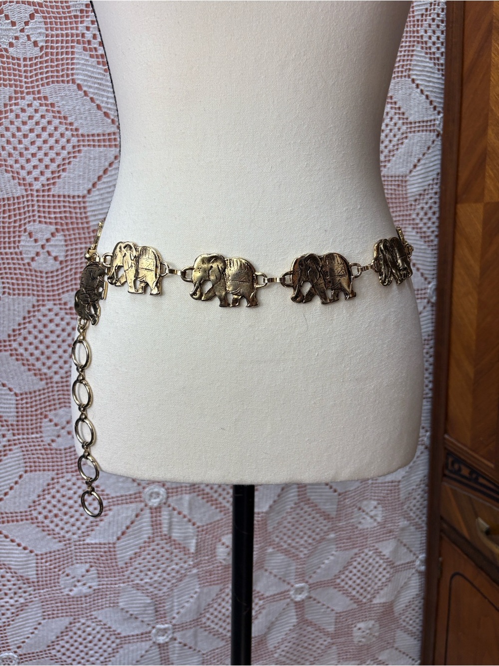 Gold-Tone Elephant Chain Belt – Adjustable Boho Statement Accessory
